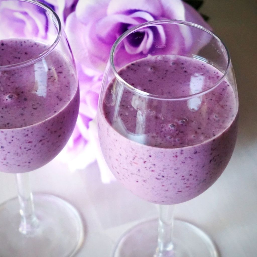 Banana & Kirkland Three Berry Blend Smoothie Costco Berry Smoothie