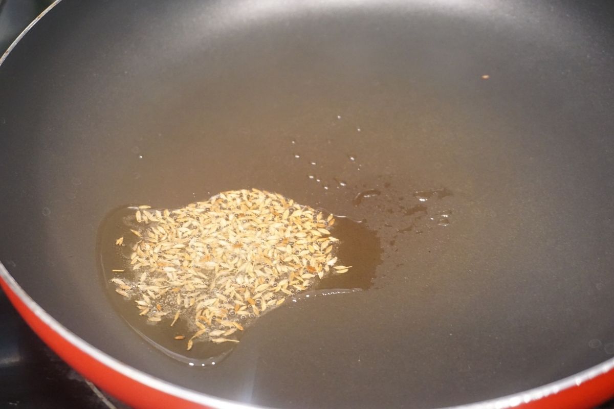 cumin seeds in oil