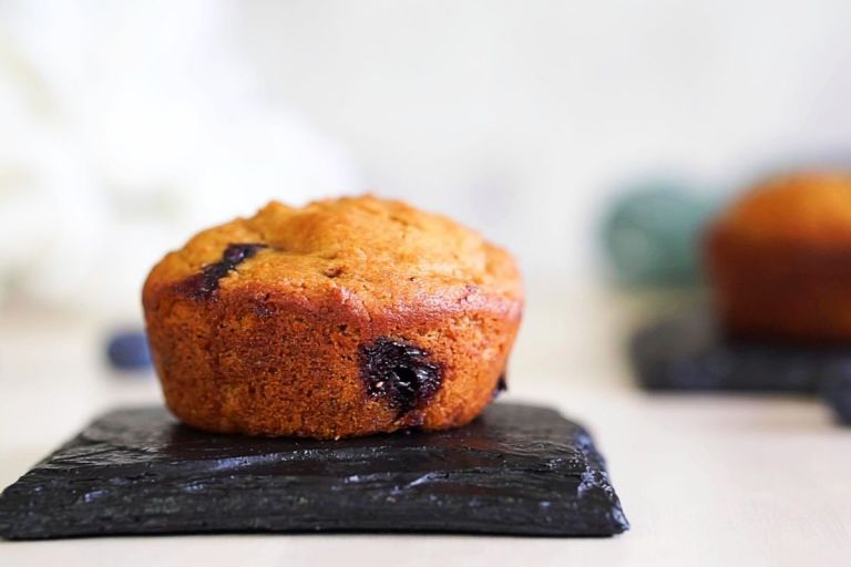 Eggless Blueberry Muffins With Yogurt